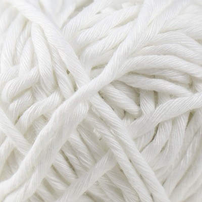 Пряжа светящаяся 100% лавсан "Сияй" 50 гр 50 м белая (2 шт.) Пряжа светящаяся 100% лавсан "Сияй" 50 гр 50 м белая (2 шт.)