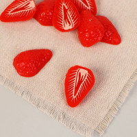 Муляж &quot;Срез клубники&quot; 4х3см (фасовка по 20 шт) (20 шт.)