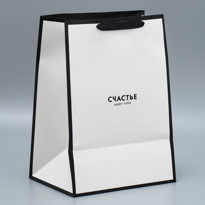 Пакет ламинированный «Счастье», 25 × 35 × 18 см Пакет ламинированный «Счастье», 25 × 35 × 18 см
